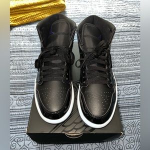 Air Jordan 1 Mid SE “Space Jam Mids”